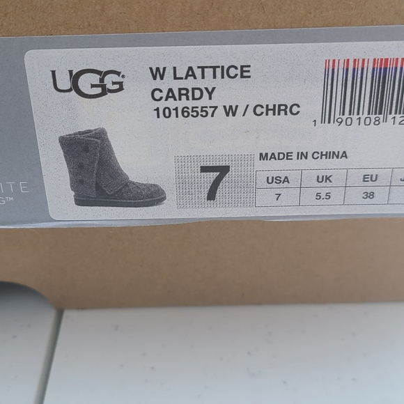 UGG boots - Picture 3 of 5